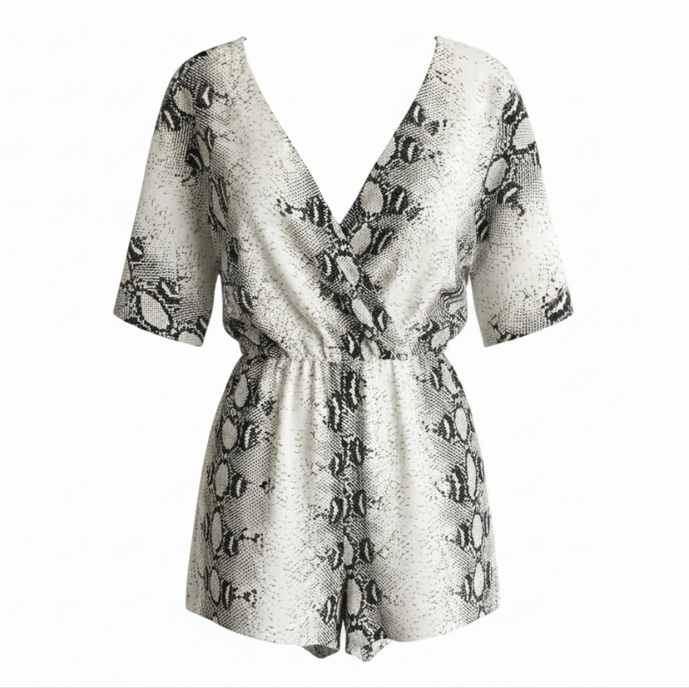 NEW! PrettyLittleThing Romper - Picture 4 of 4